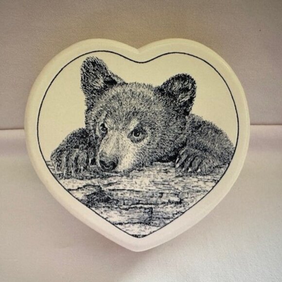 Vintage Etched Bear Cub Trinket Box - Picture 1 of 9